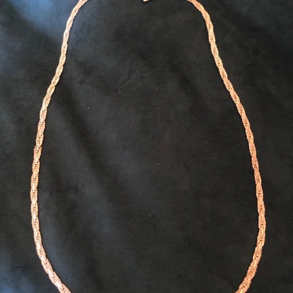 Gold Chain - Picture 3 of 3